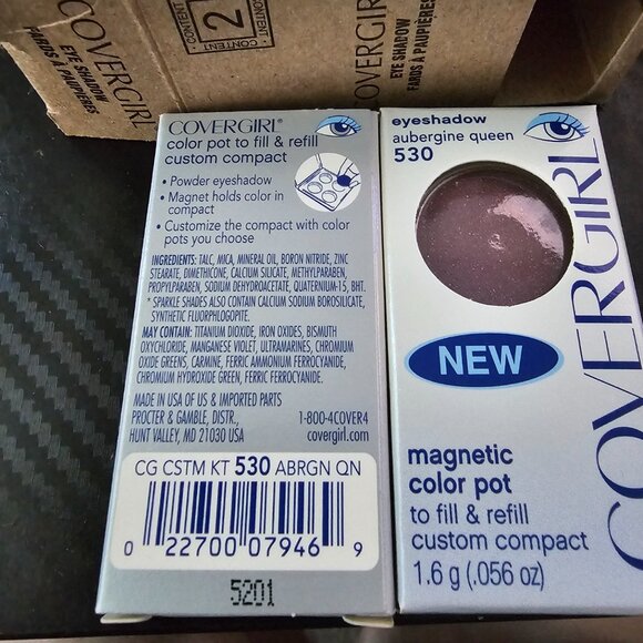 Covergirl Magnetic Color Pot Eyeshadow Fill & Refill Compact, Aubergine Queen - Picture 2 of 2